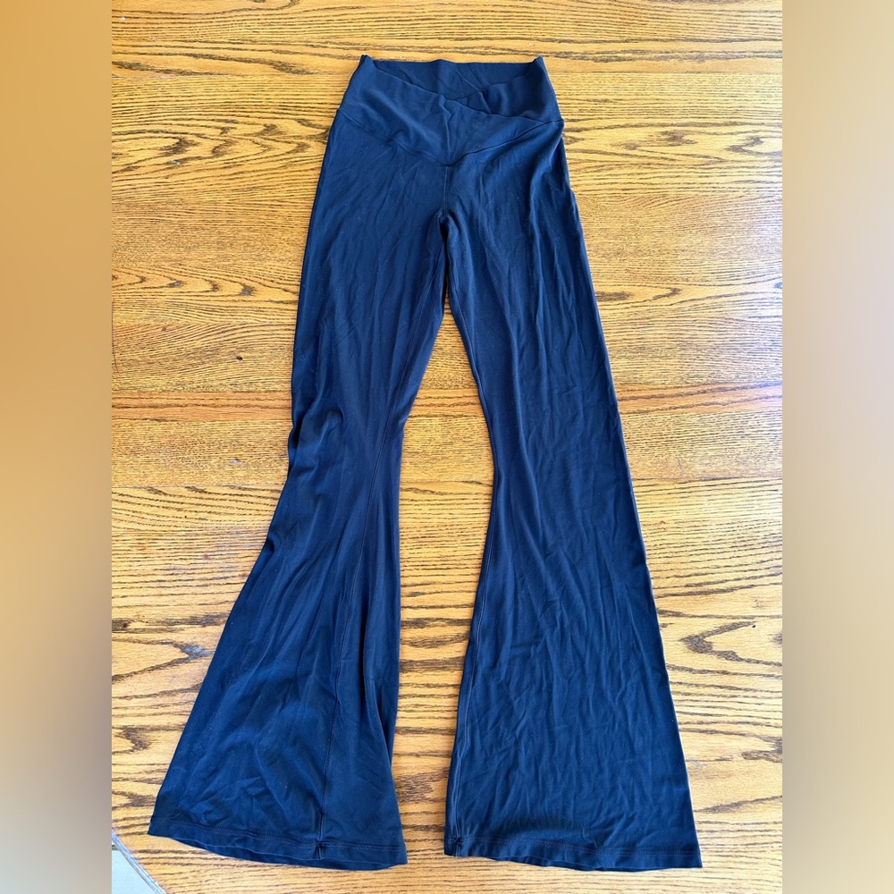 OFFLINE by Aerie Black Stretchy Flared Yoga Pants - Size Large Long/Tall